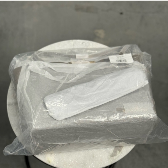 NWT Marc Jacob's Tote Bag in cement - Picture 5 of 15